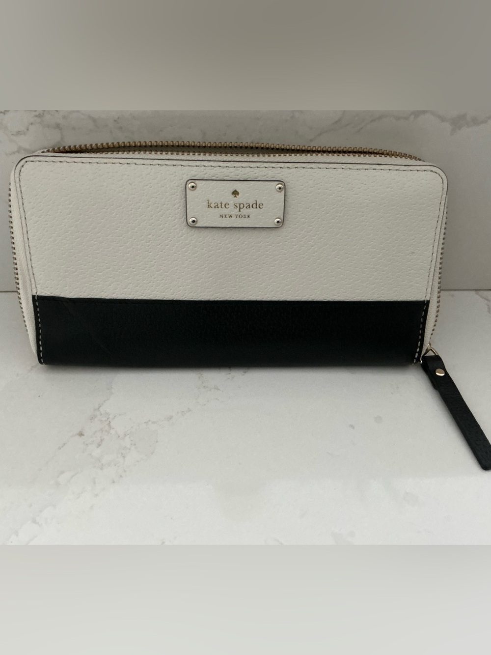 Kate Spade New York Two-Tone Black and White Zip Wallet